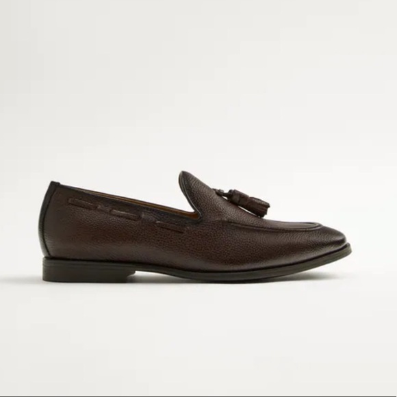 ZARA TASSELED LEATHER LOAFERS SZ 6 LEATHER LOAFERS